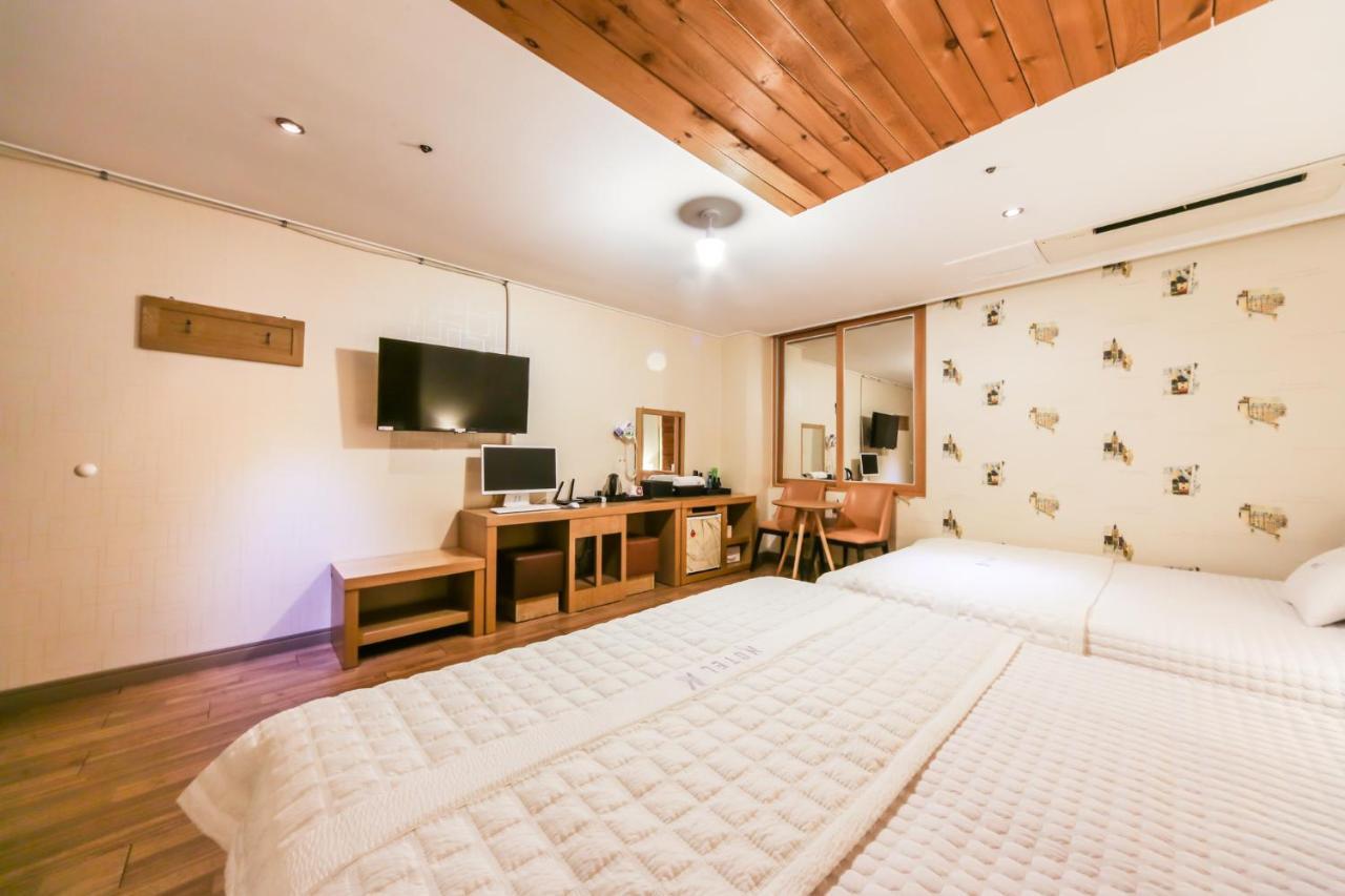 Gimhae Business Hotel K Exterior photo
